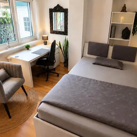 Gaestezimmer Hoenow Bei Berlin Hoppegarten